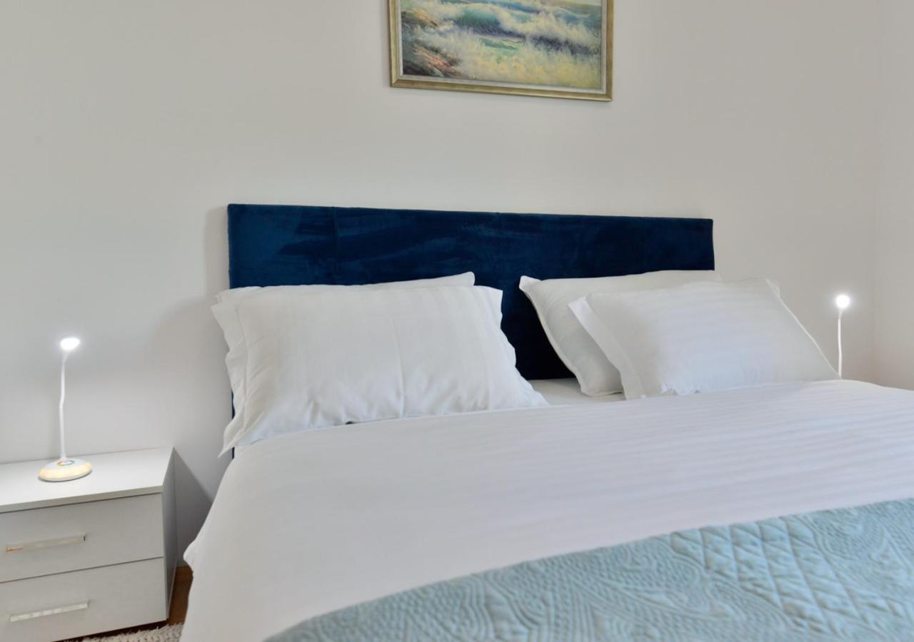 Apartments Leona Umag Exterior foto