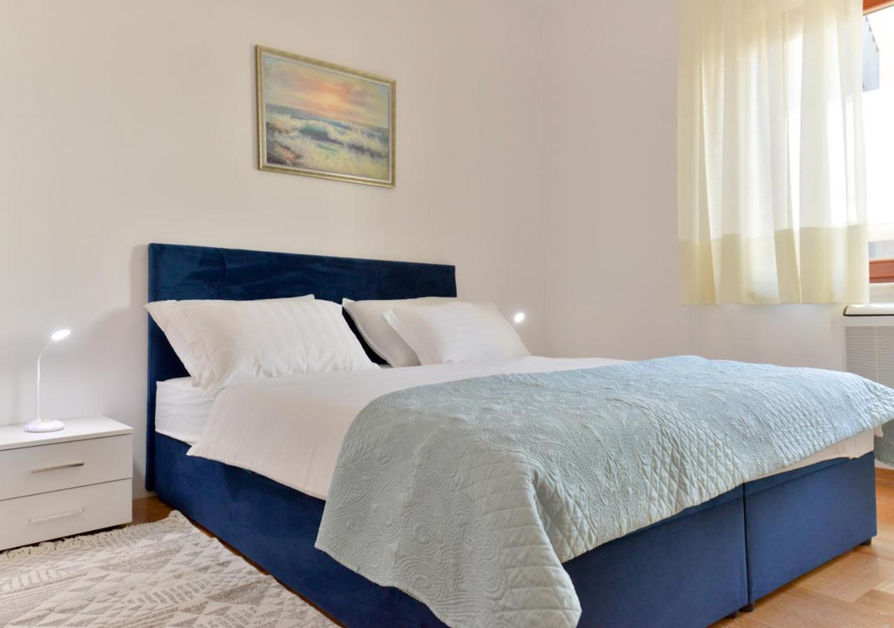 Apartments Leona Umag Exterior foto