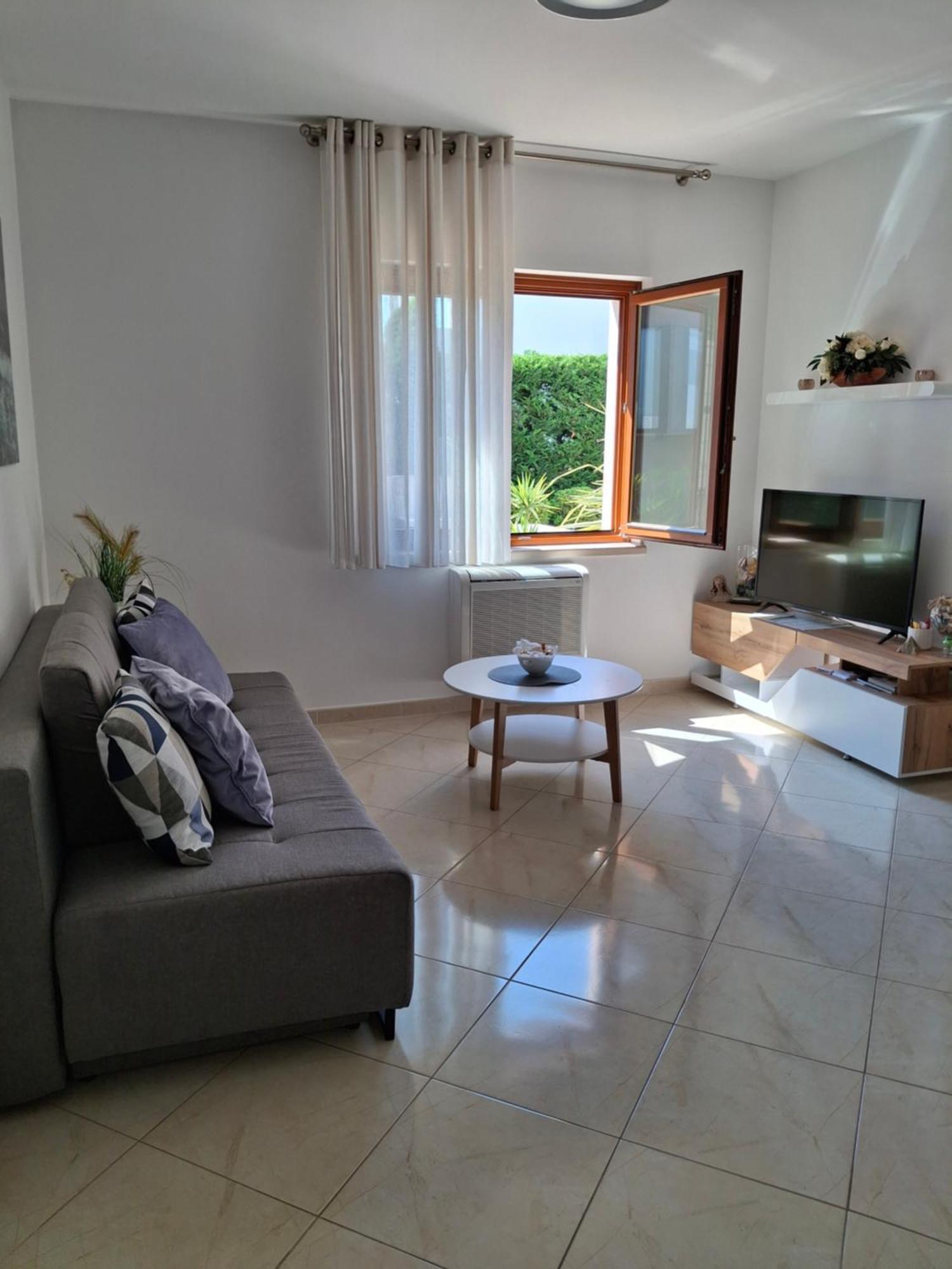 Apartments Leona Umag Exterior foto